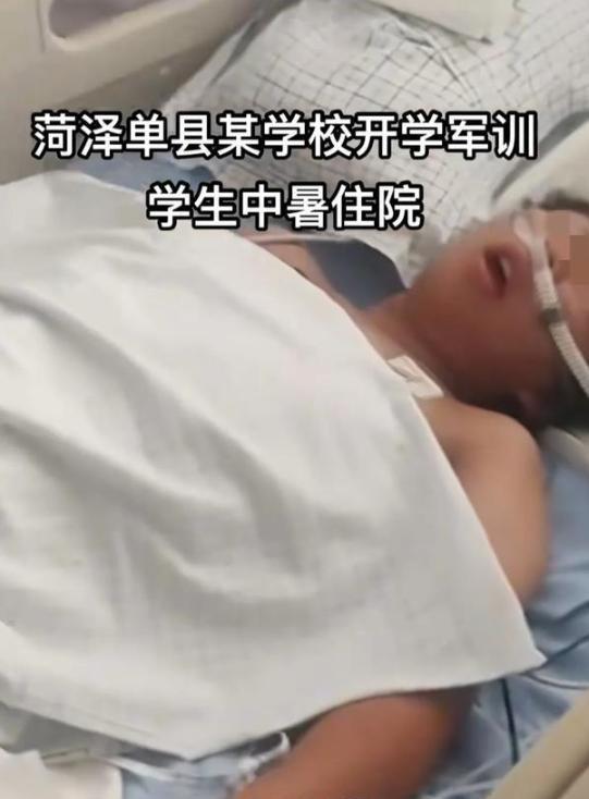 悲剧的瞬间，18岁少女关煤气不慎引发爆炸，面部严重烧伤亟需植皮重生